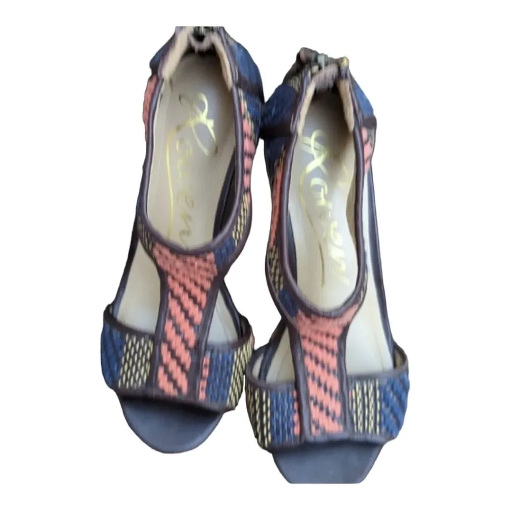 Rowen Sandals‎ Size 6.5M